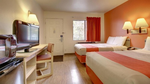 Motel 6-Des Moines, IA - North image 24