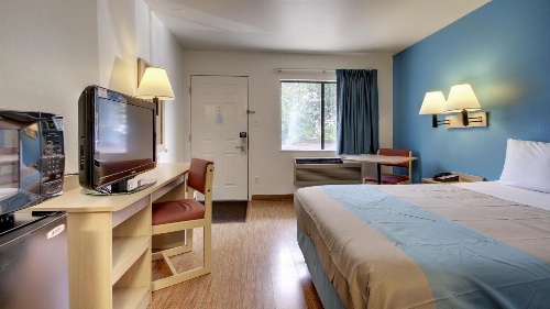 Motel 6-Des Moines, IA - North image 3