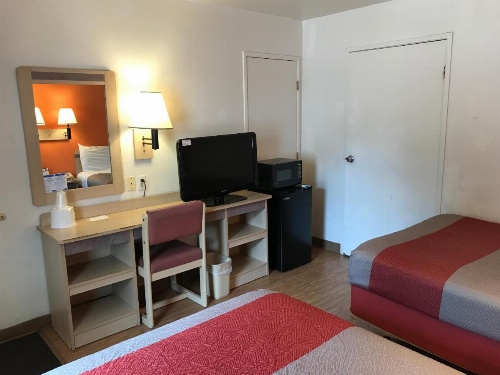 Motel 6-Des Moines, IA - North image 39